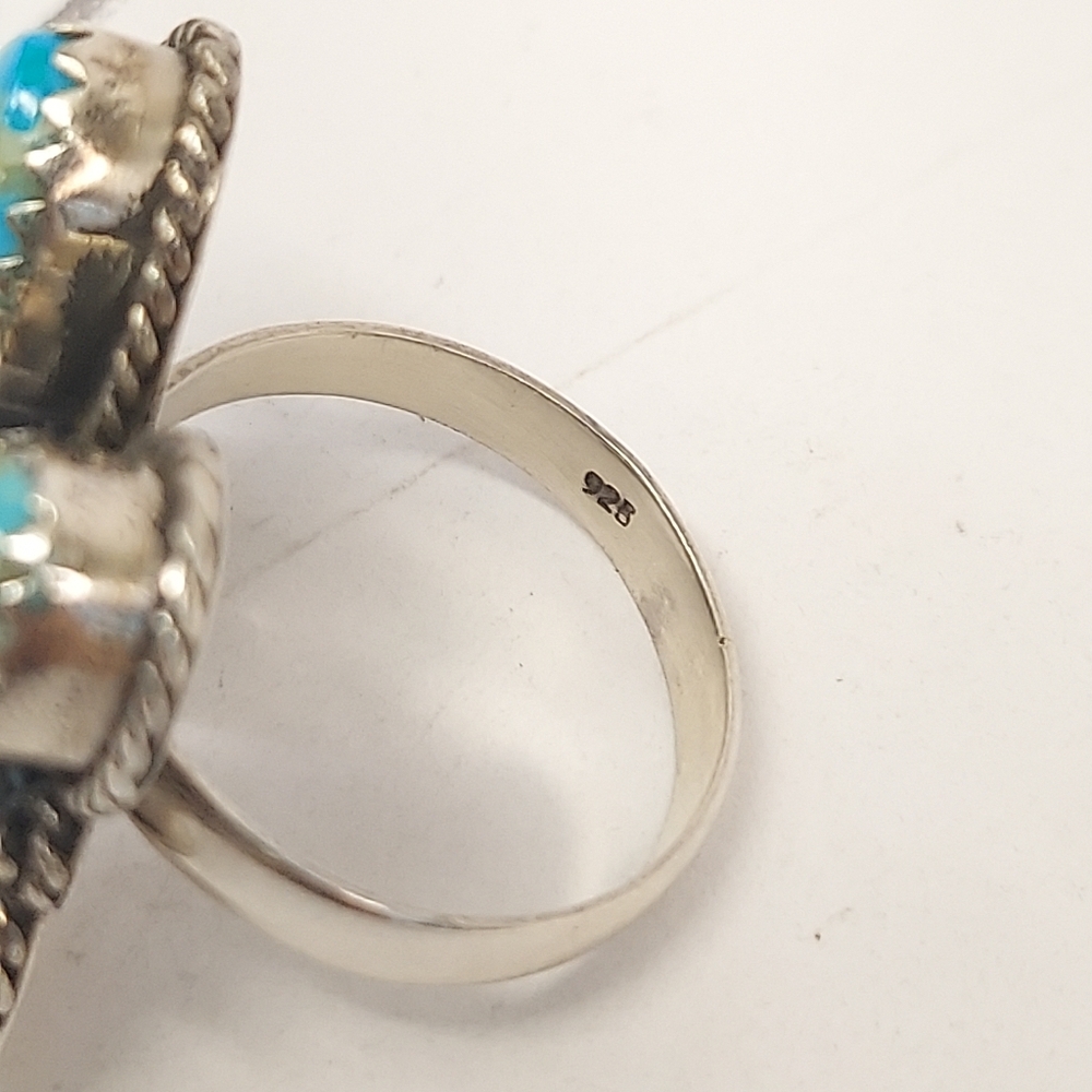 Beautiful Turquoise Ring - Picture 12 of 12